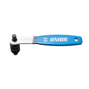 Crank puller with handle